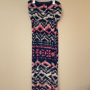 Women’s Medium Pattern Dress